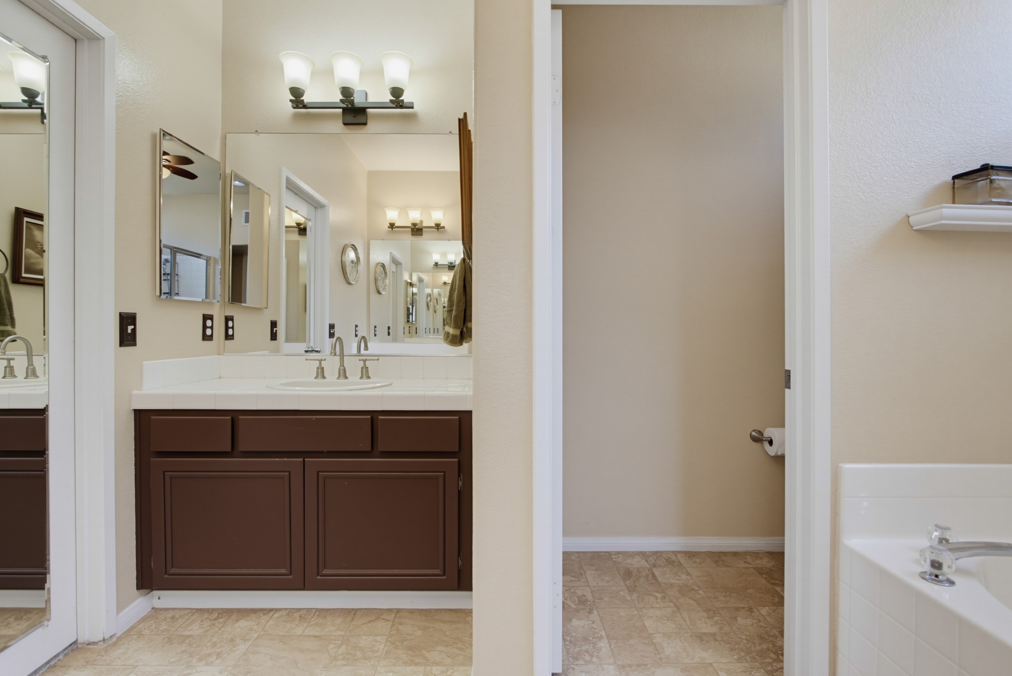 Virtual tour photo 44 of 59 for 3350 Avocado Vista Ln
