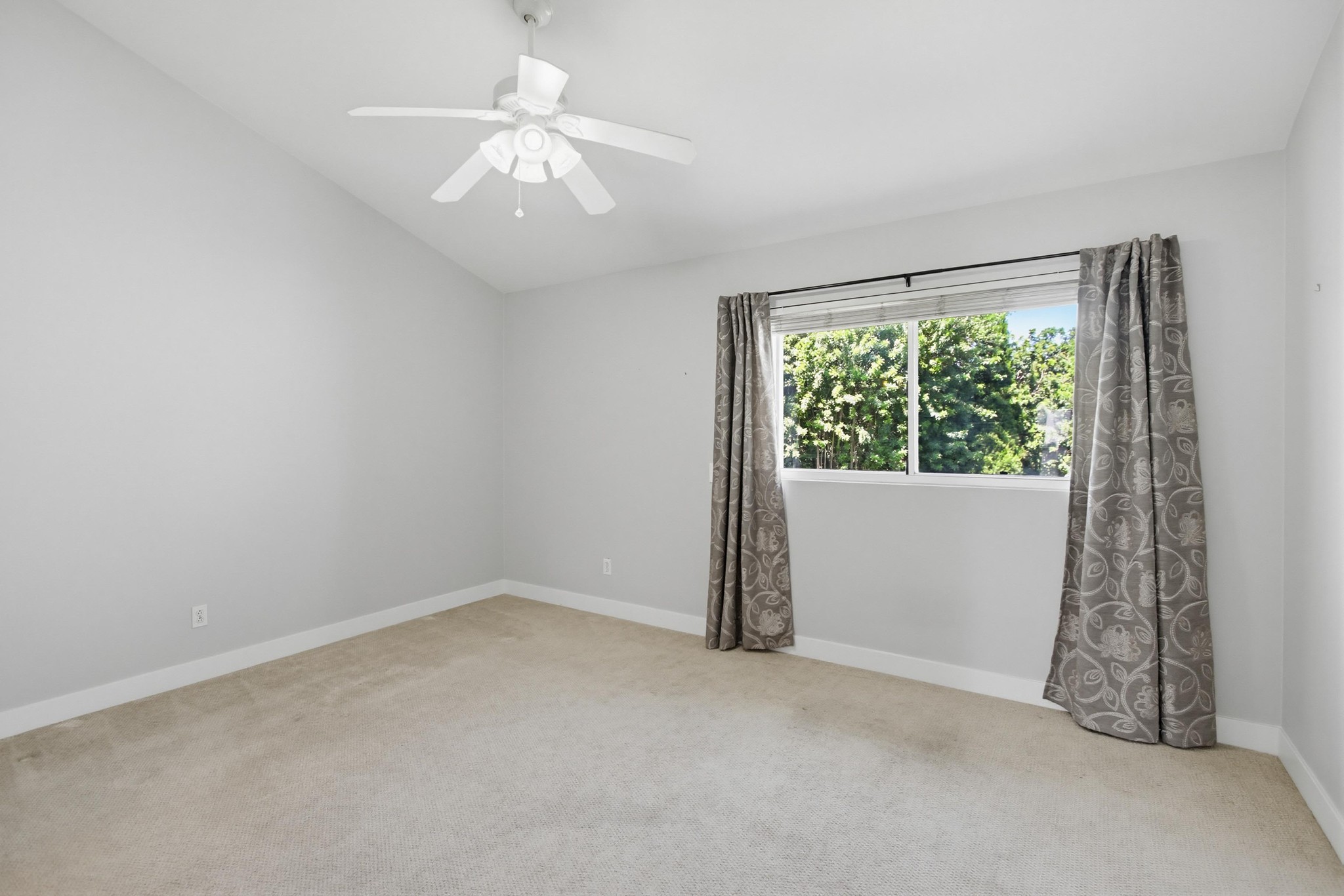 Virtual tour photo 22 of 44 for 3350 Cherokee Ave UNIT 25