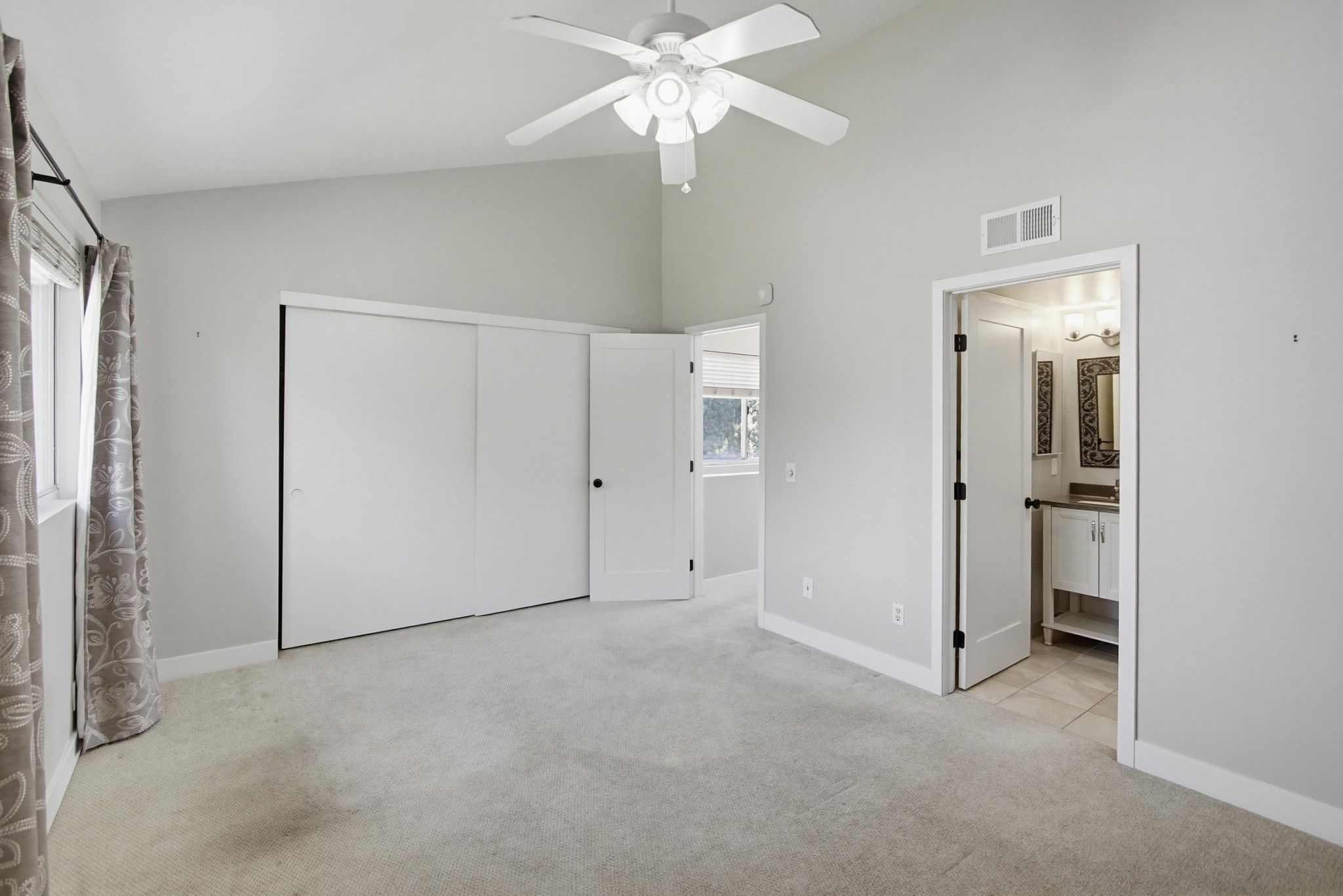 Virtual tour photo 24 of 44 for 3350 Cherokee Ave UNIT 25