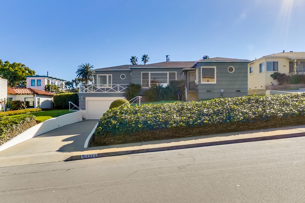 Virtual tour photo 1 of 97 for 3353 Trumbull St