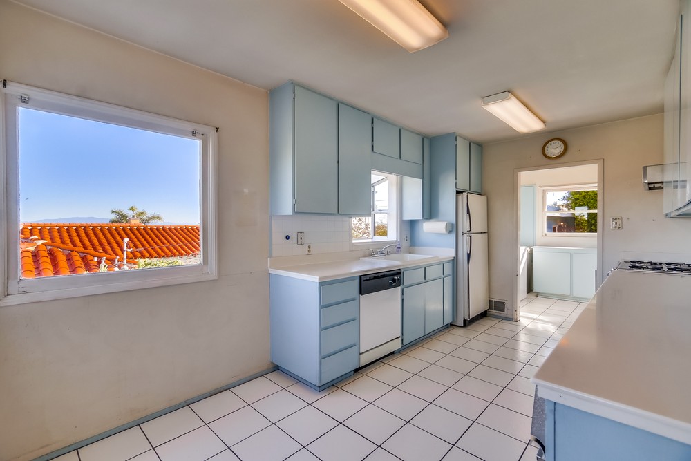 Virtual tour photo 30 of 97 for 3353 Trumbull St