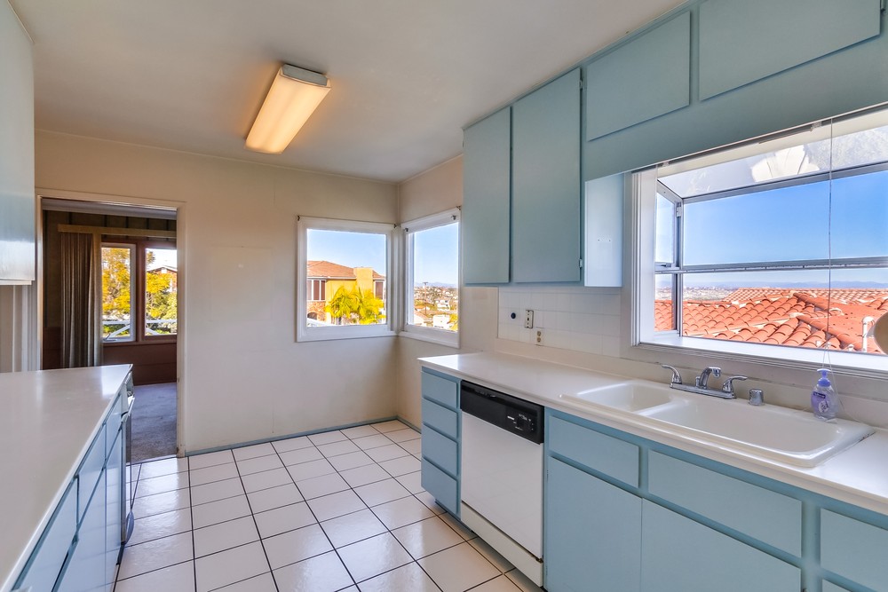 Virtual tour photo 35 of 97 for 3353 Trumbull St