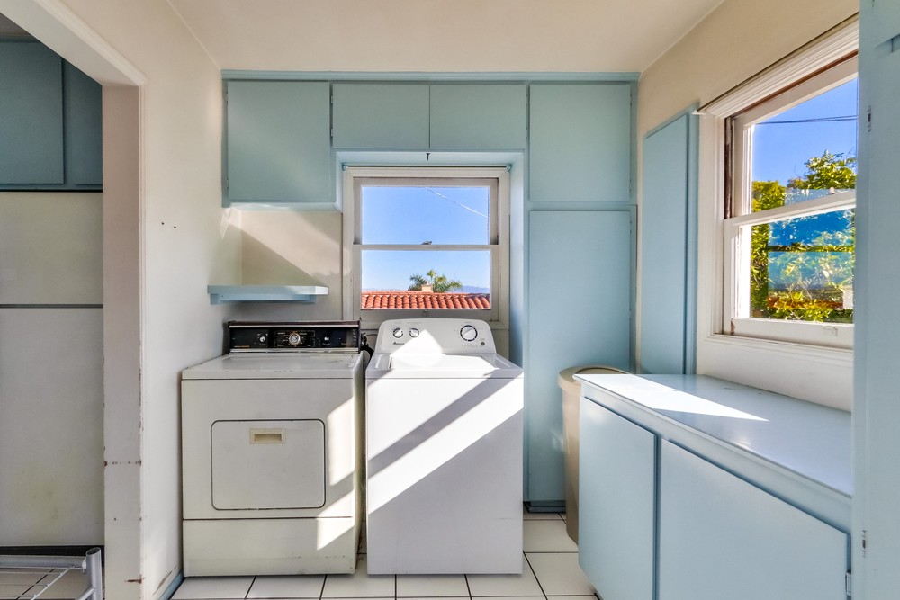 Virtual tour photo 58 of 97 for 3353 Trumbull St