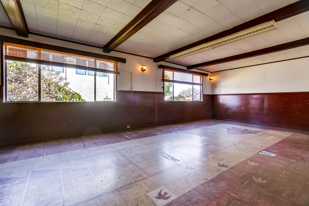 Virtual tour photo 93 of 97 for 3353 Trumbull St