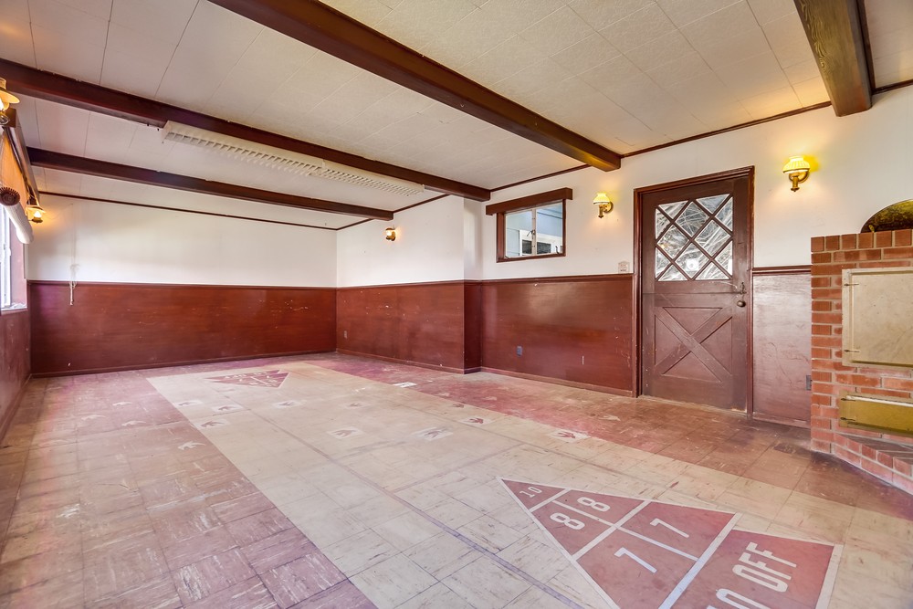 Virtual tour photo 97 of 97 for 3353 Trumbull St
