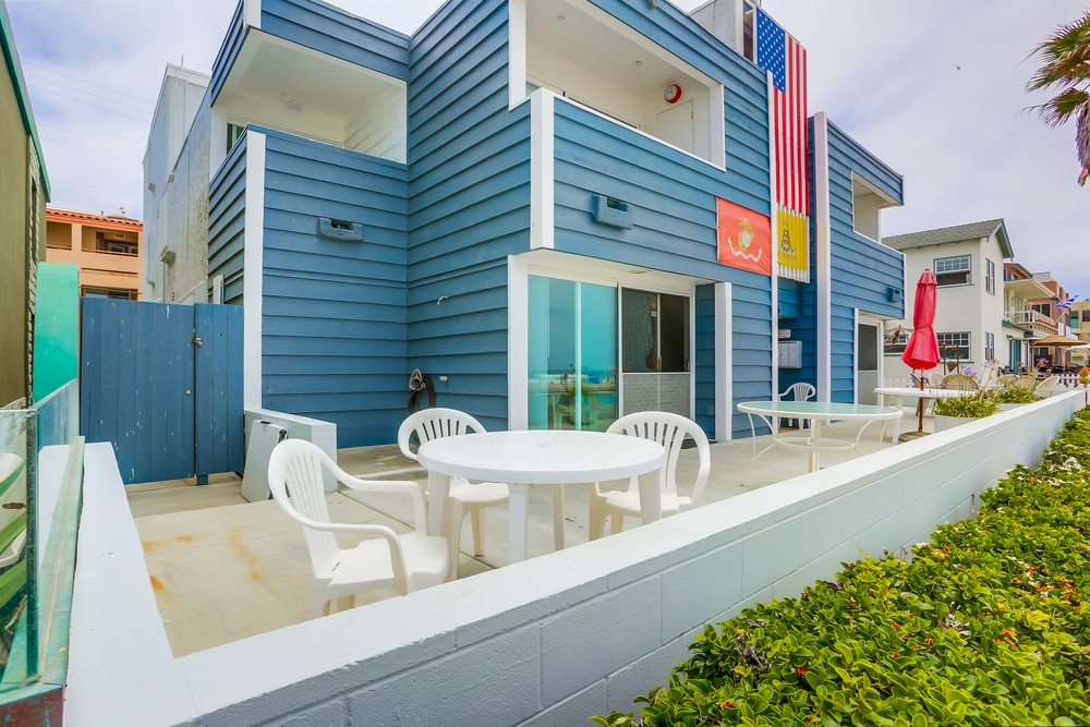 Virtual tour photo 3 of 43 for 3355 Ocean Front Walk