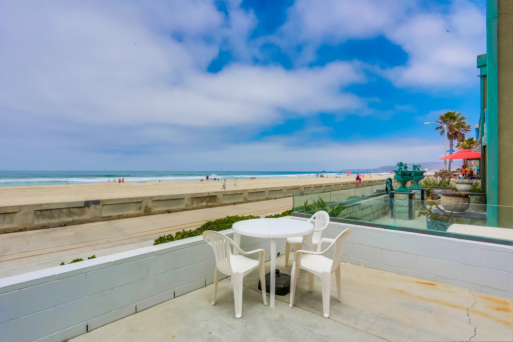 Virtual tour photo 5 of 43 for 3355 Ocean Front Walk
