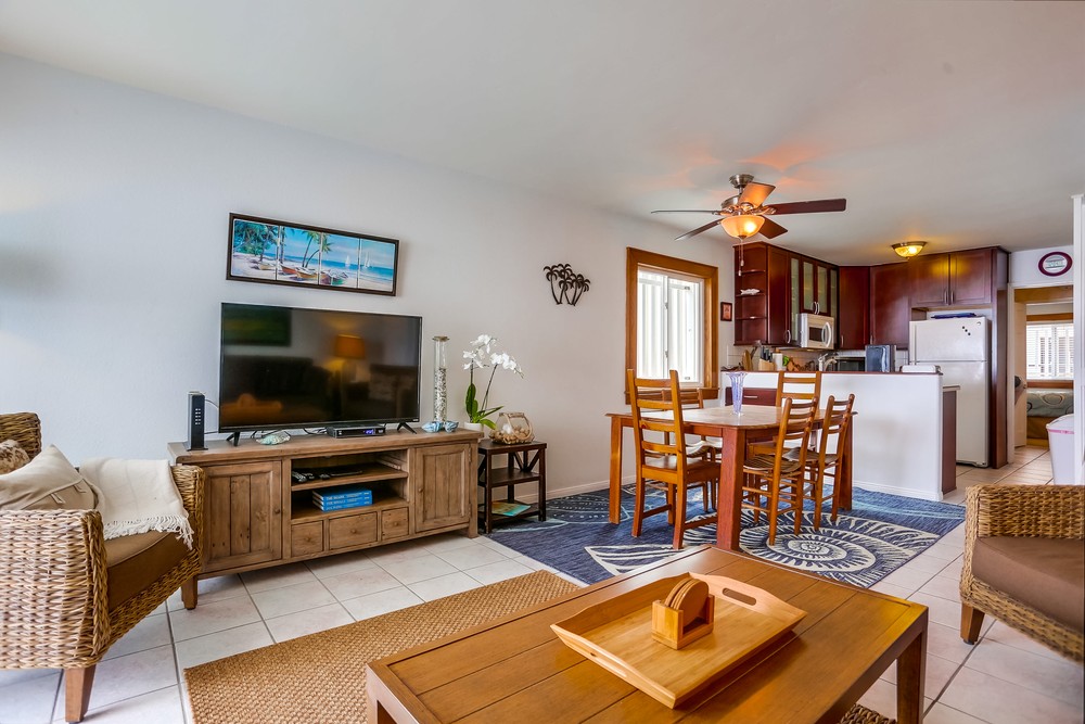 Virtual tour photo 16 of 43 for 3355 Ocean Front Walk