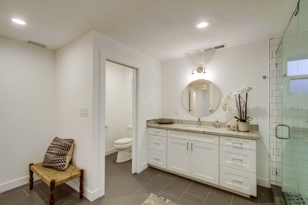 Virtual tour photo 40 of 78 for 3357 State St