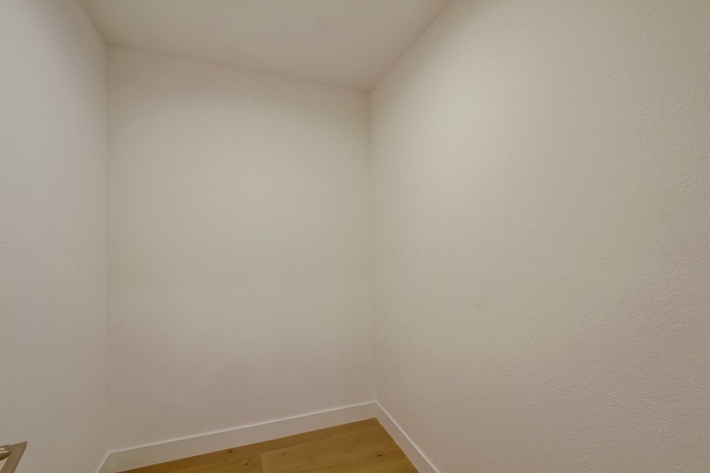 Virtual tour photo 47 of 78 for 3357 State St