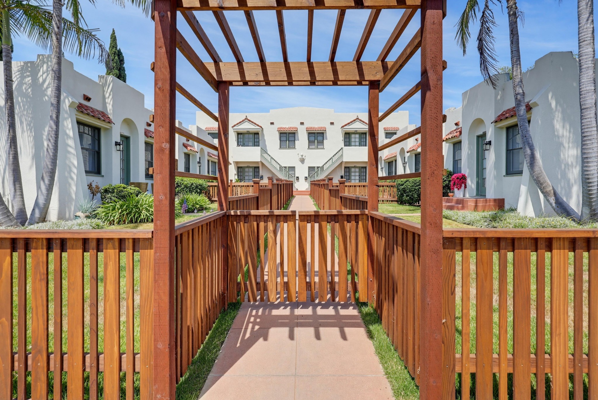 Virtual tour photo 6 of 106 for 3358 Grim Ave