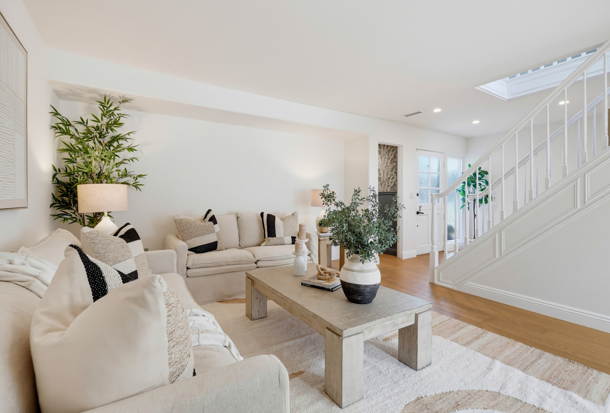 Virtual tour photo 14 of 73 for 336 Tours Ln