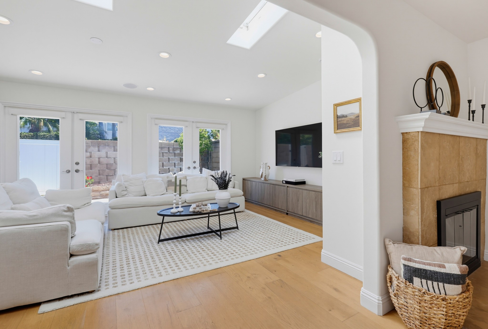 Virtual tour photo 16 of 73 for 336 Tours Ln