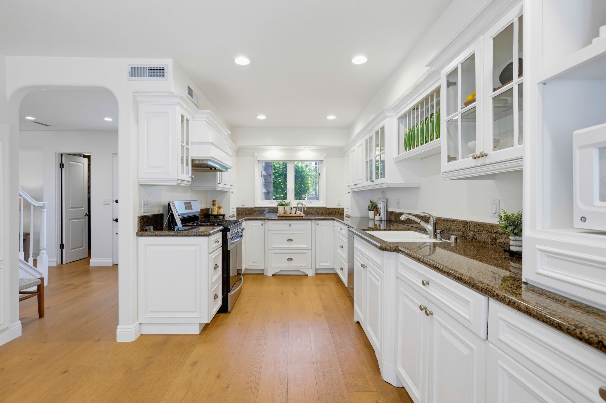 Virtual tour photo 25 of 73 for 336 Tours Ln