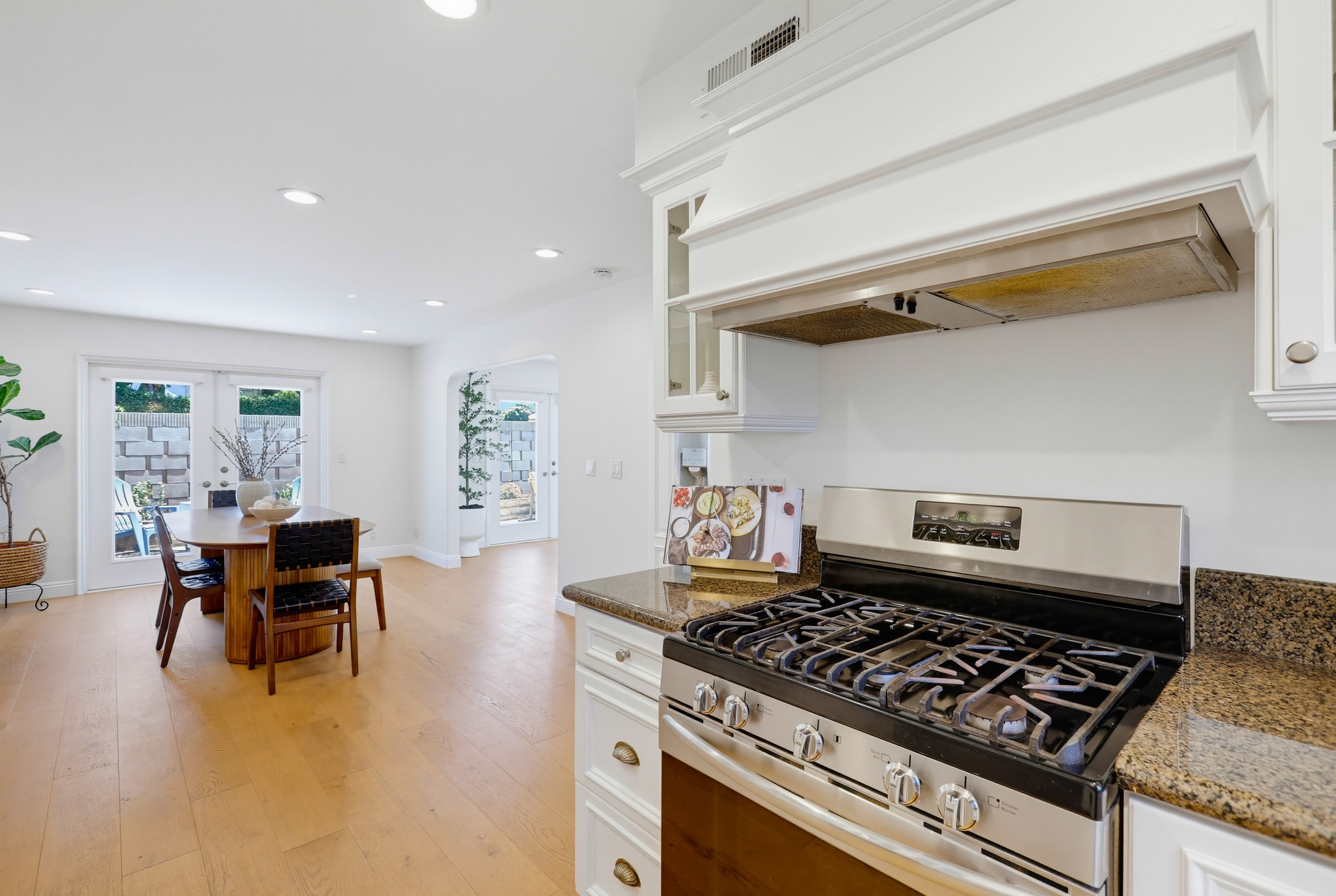 Virtual tour photo 30 of 73 for 336 Tours Ln