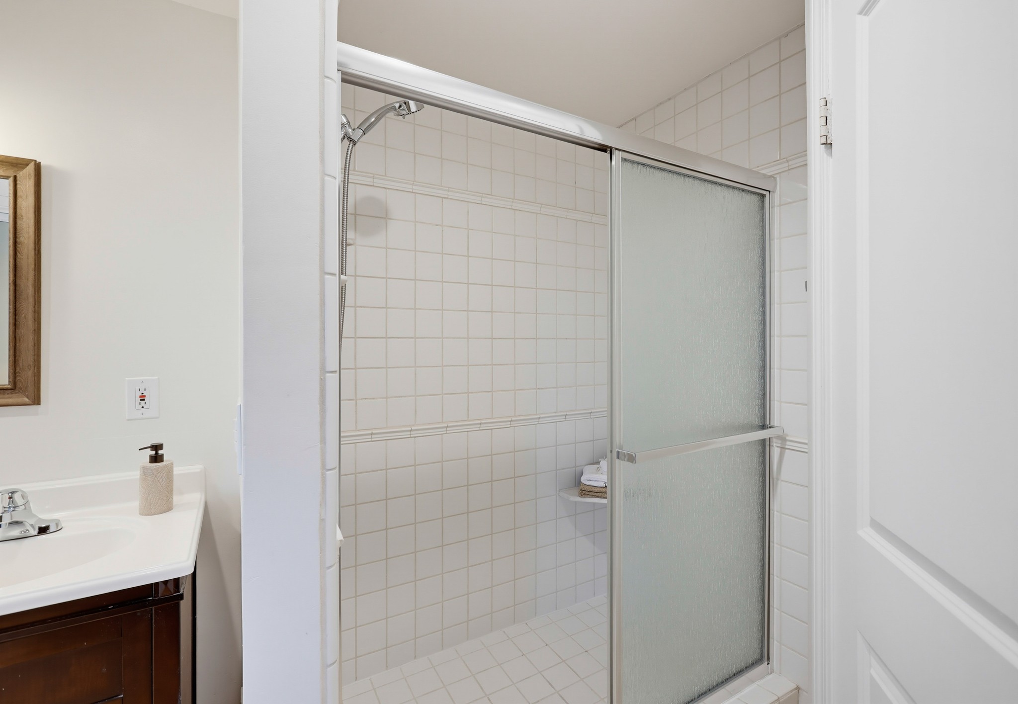 Virtual tour photo 42 of 73 for 336 Tours Ln
