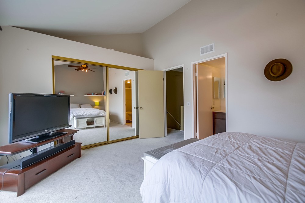 Virtual tour photo 27 of 54 for 3360 Cherokee Ave #28