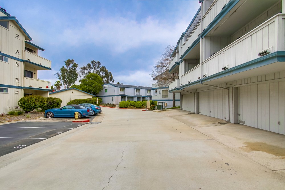 Virtual tour photo 42 of 54 for 3360 Cherokee Ave #28