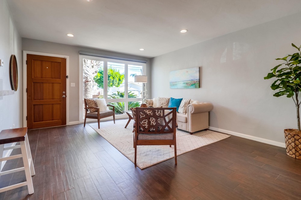 Virtual tour photo 7 of 54 for 3360 Chicago St