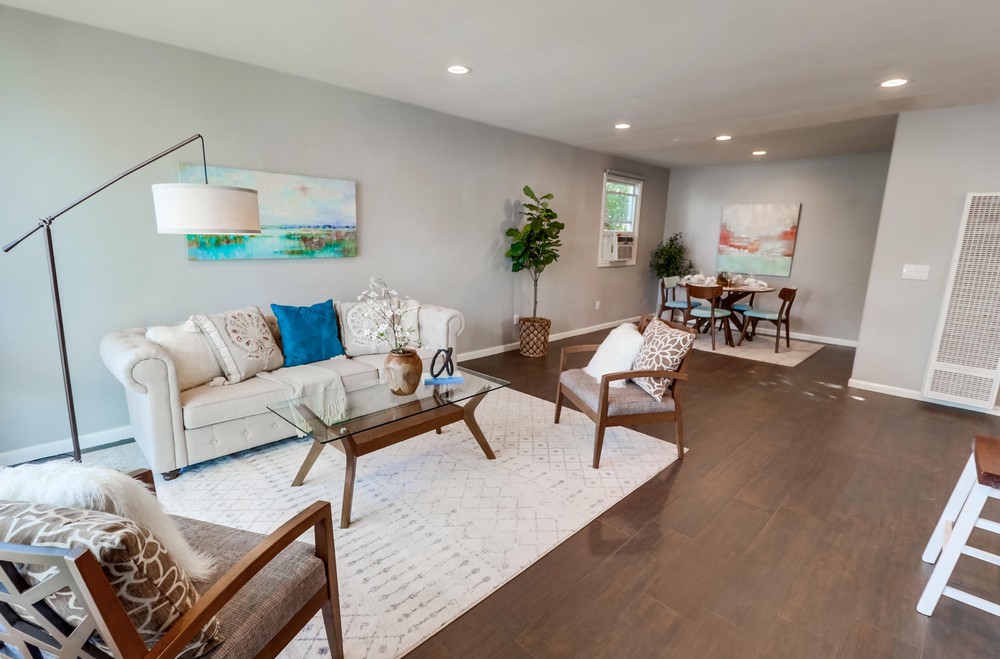 Virtual tour photo 10 of 54 for 3360 Chicago St