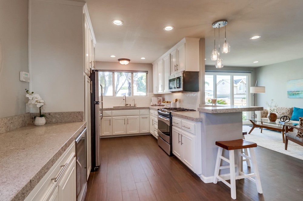 Virtual tour photo 17 of 54 for 3360 Chicago St