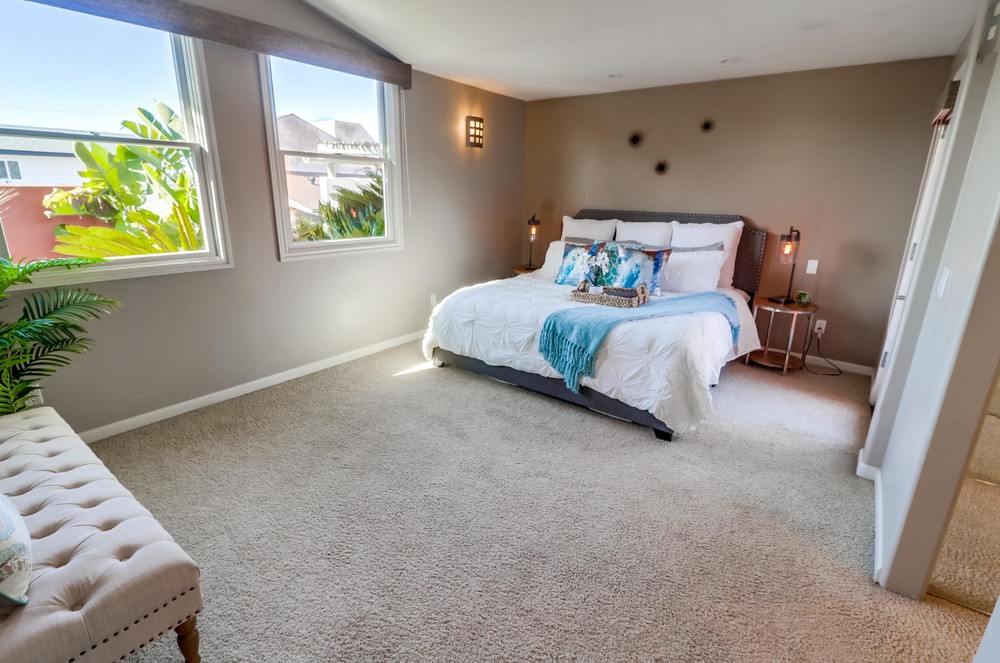 Virtual tour photo 23 of 54 for 3360 Chicago St
