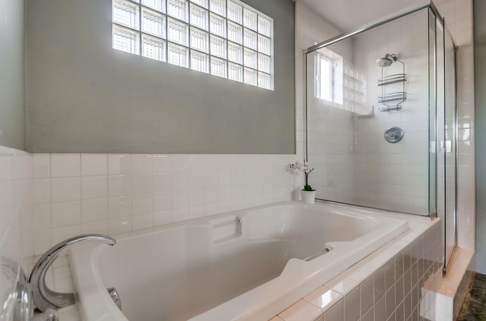 Virtual tour photo 28 of 54 for 3360 Chicago St