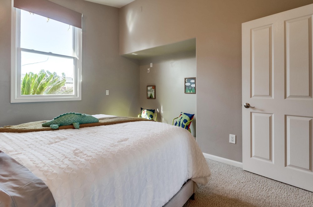 Virtual tour photo 33 of 54 for 3360 Chicago St