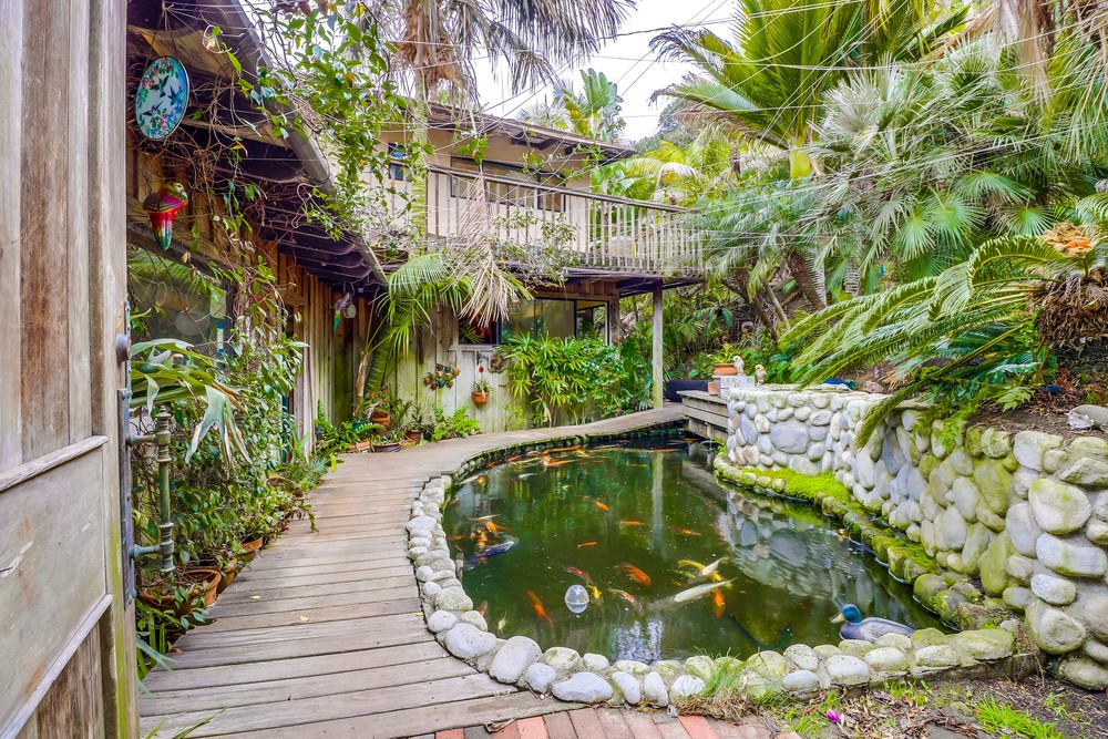Virtual tour photo 9 of 60 for 3360 Martinez St