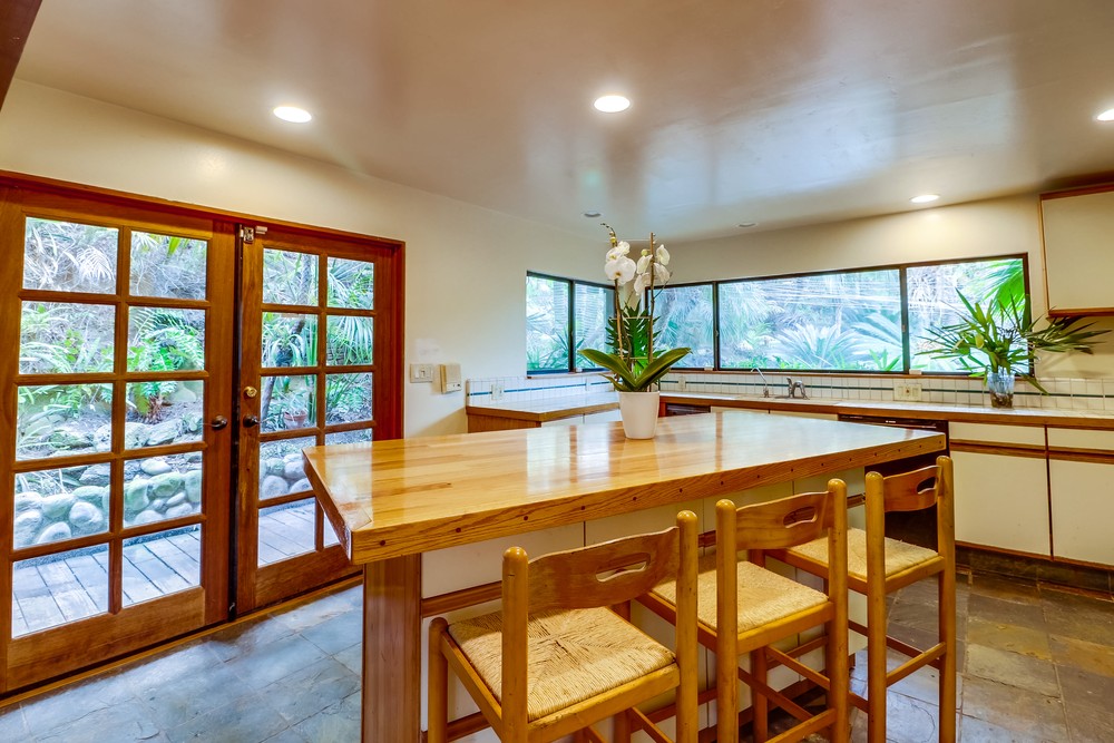 Virtual tour photo 23 of 60 for 3360 Martinez St