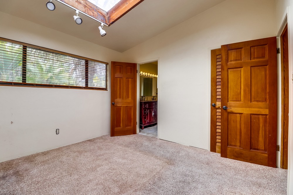 Virtual tour photo 34 of 60 for 3360 Martinez St