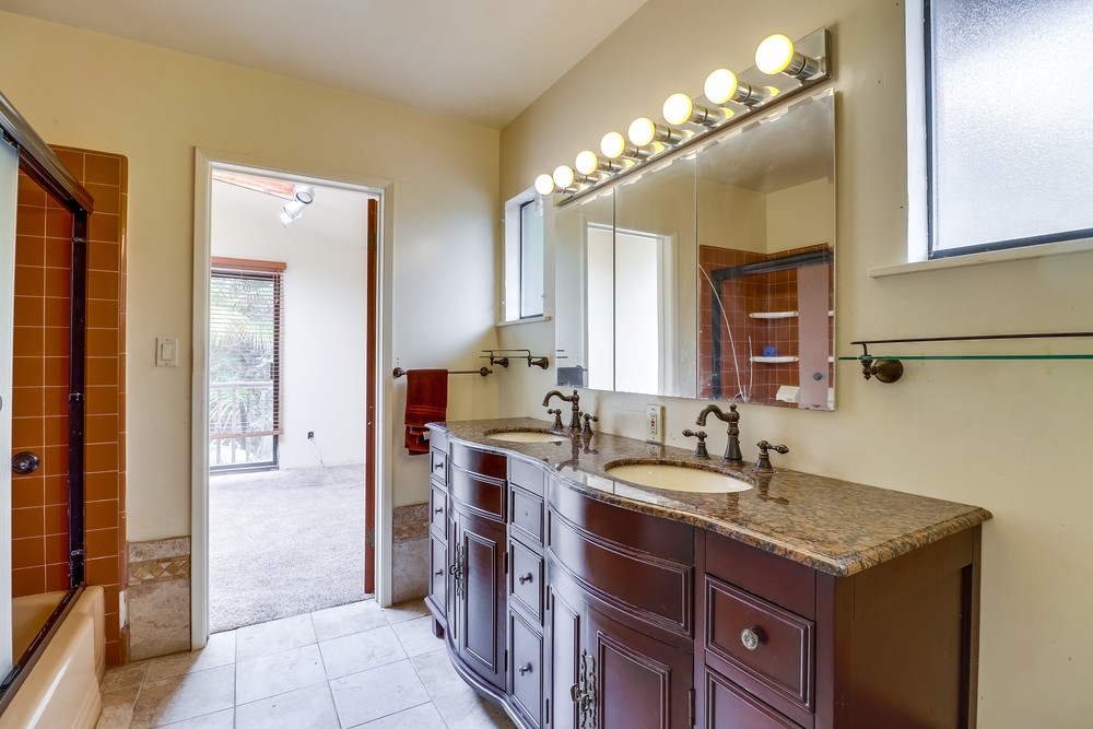Virtual tour photo 38 of 60 for 3360 Martinez St