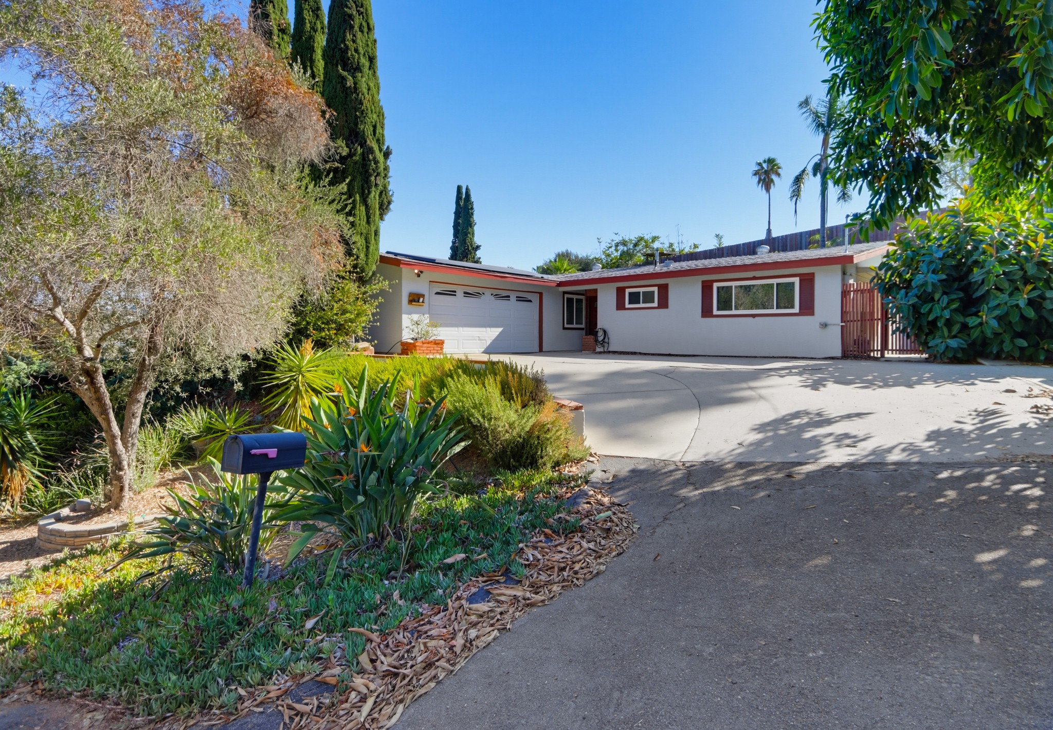 Virtual tour photo 1 of 56 for 3365 S Bonita St