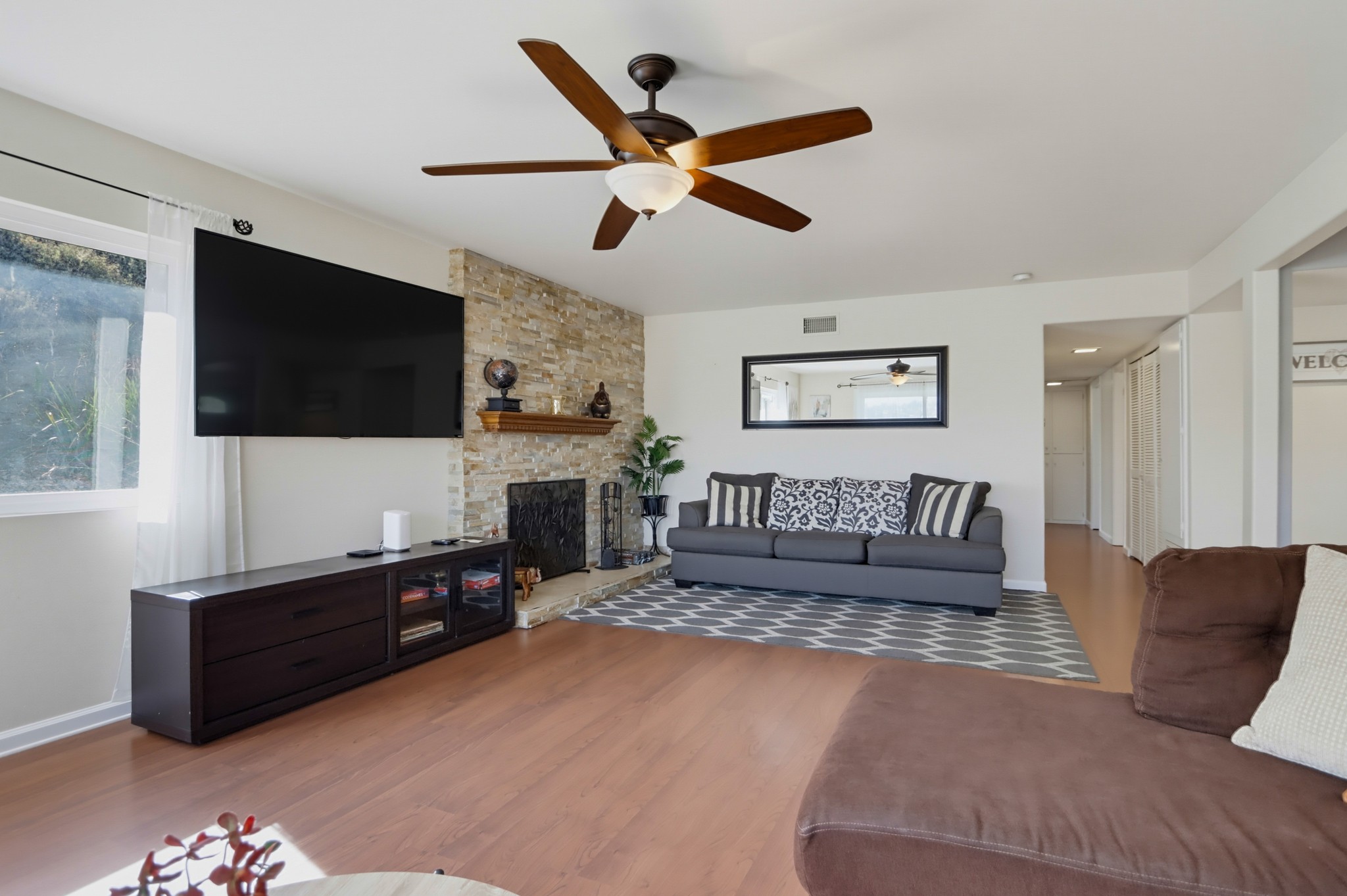 Virtual tour photo 9 of 56 for 3365 S Bonita St