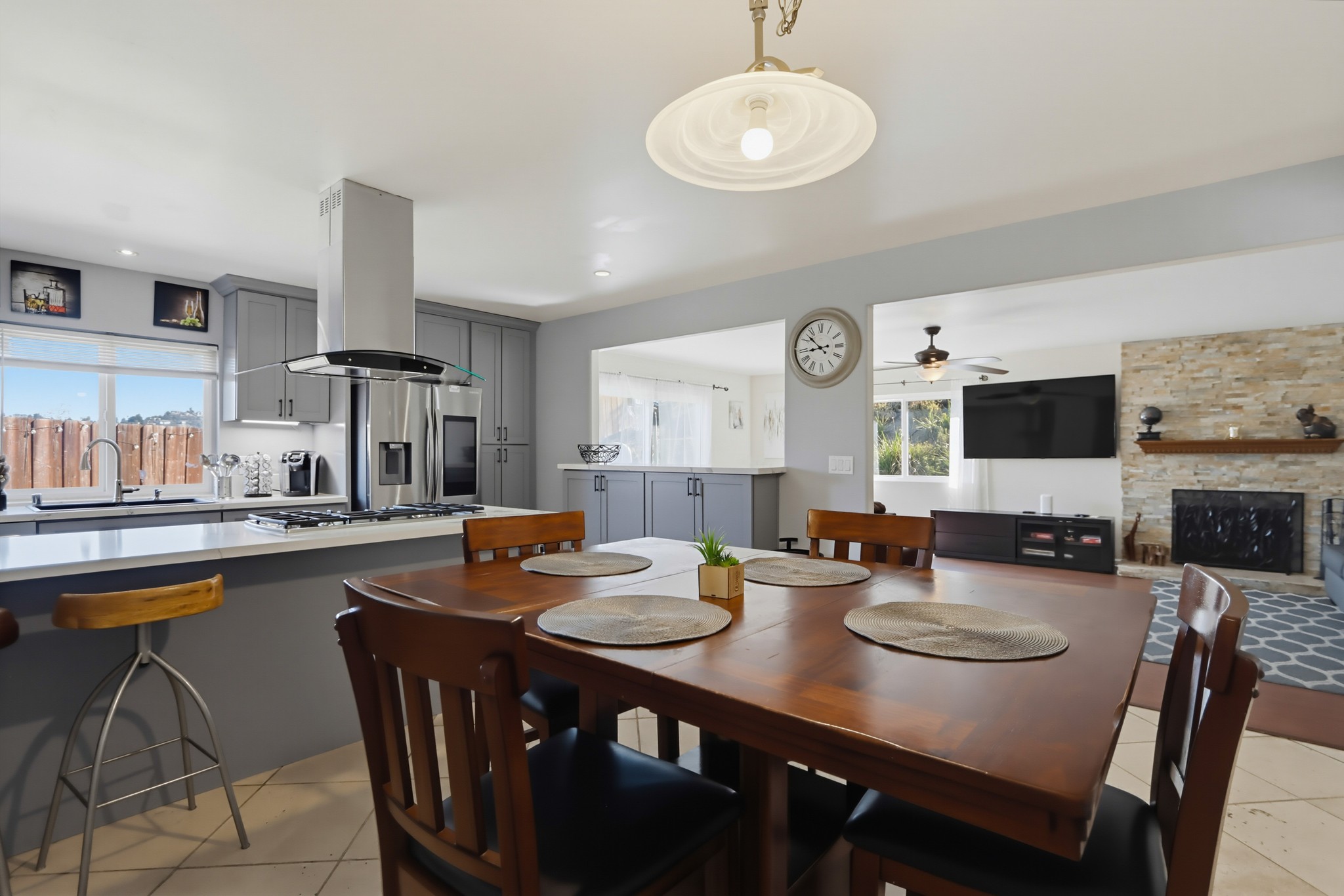 Virtual tour photo 14 of 56 for 3365 S Bonita St