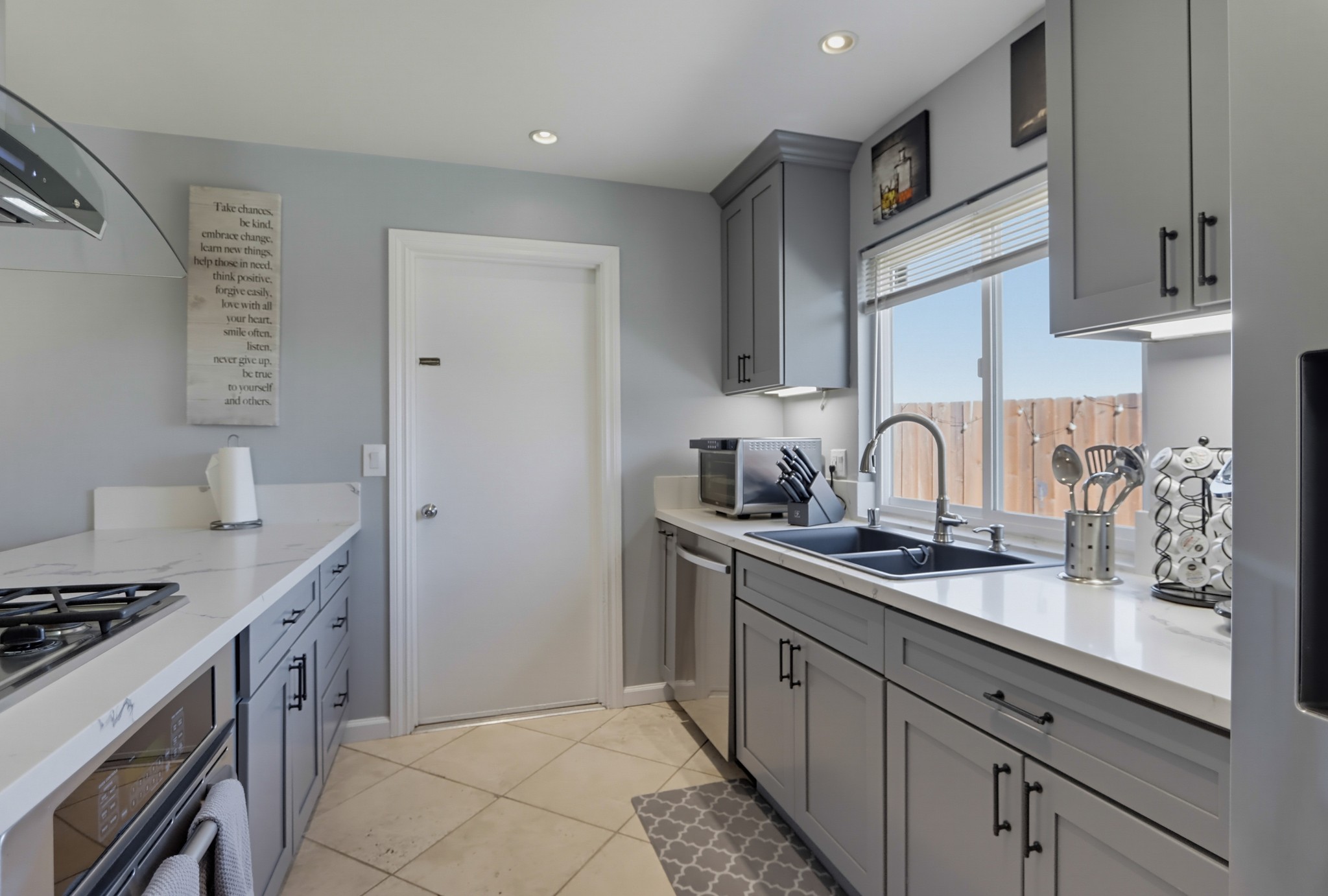 Virtual tour photo 18 of 56 for 3365 S Bonita St