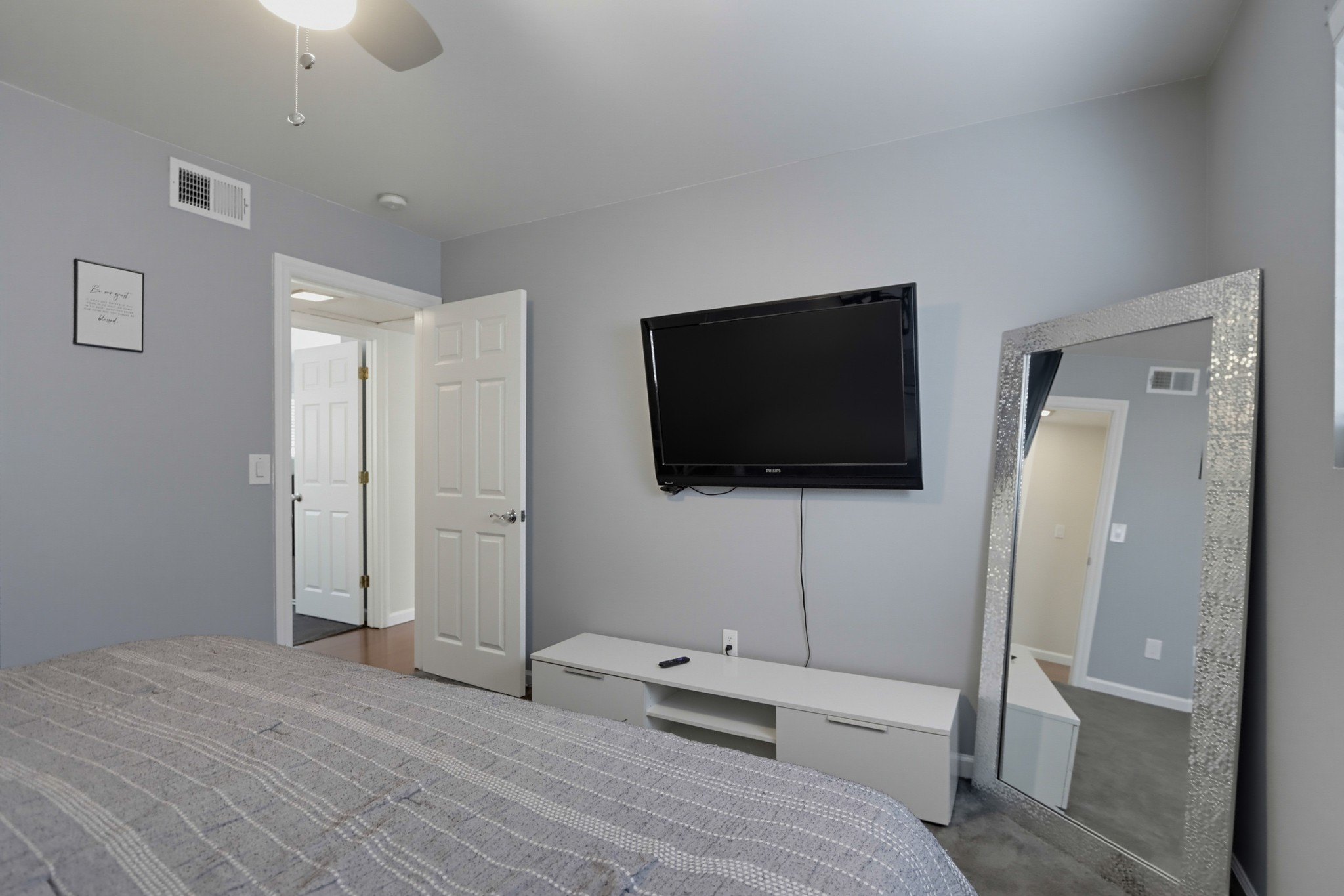 Virtual tour photo 30 of 56 for 3365 S Bonita St