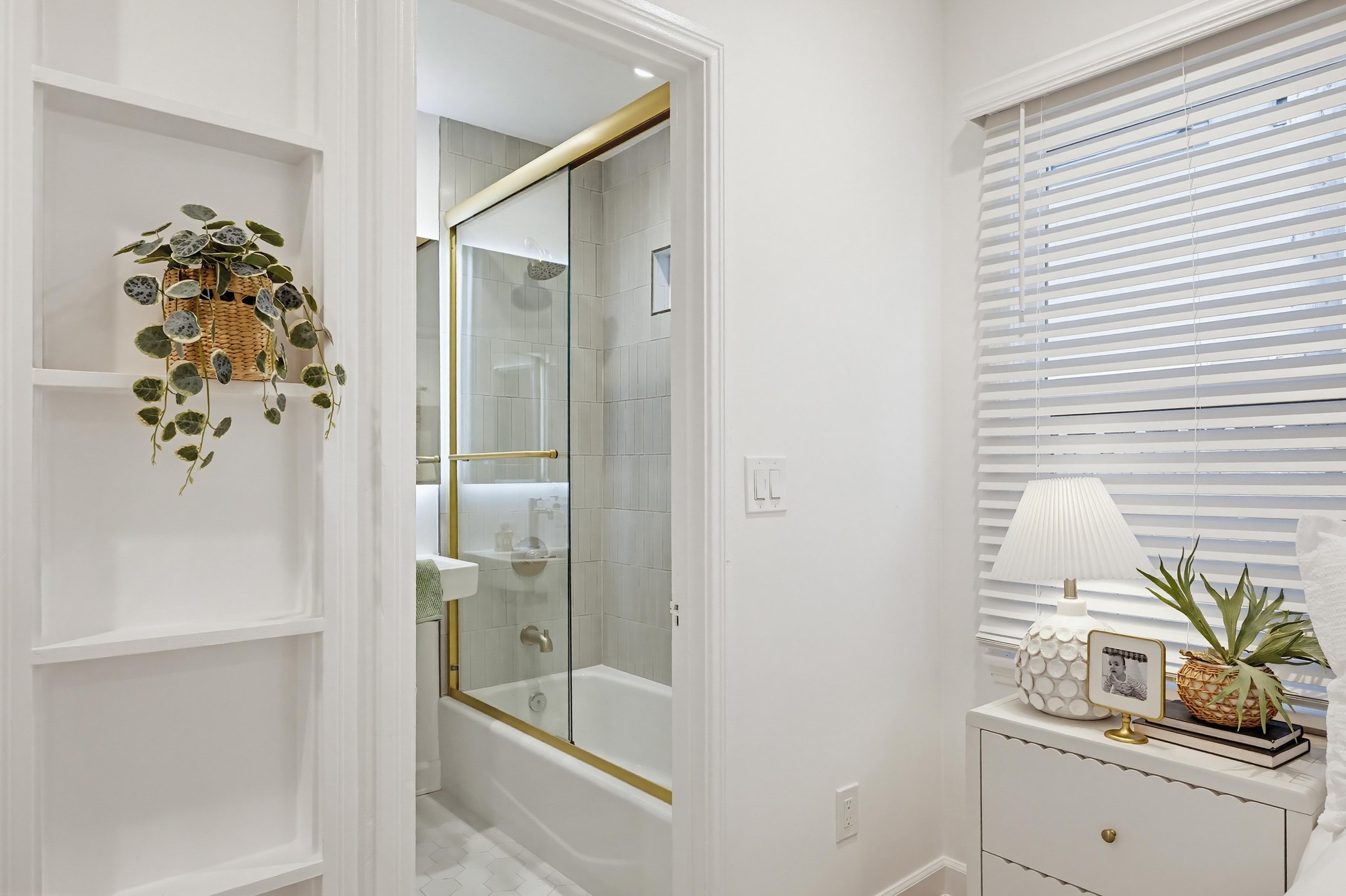 Virtual tour photo 44 of 54 for 3370 Grim Ave