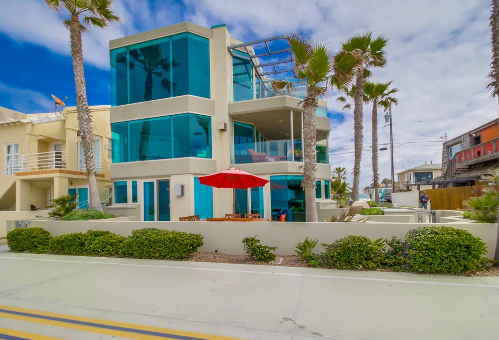 Virtual tour photo 1 of 48 for 3373 Ocean Front Walk