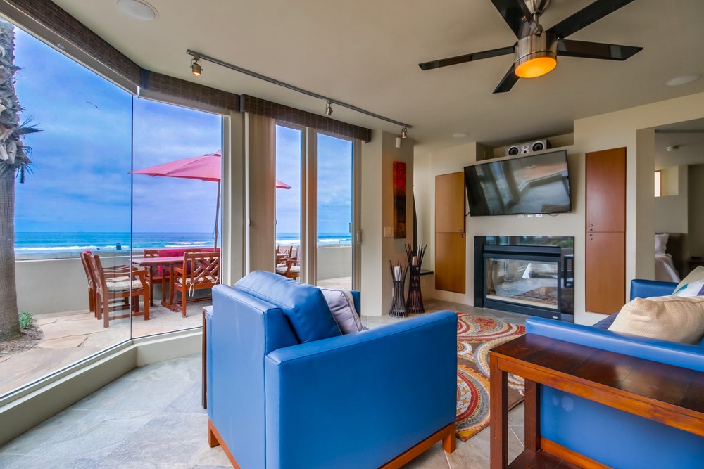 Virtual tour photo 18 of 48 for 3373 Ocean Front Walk