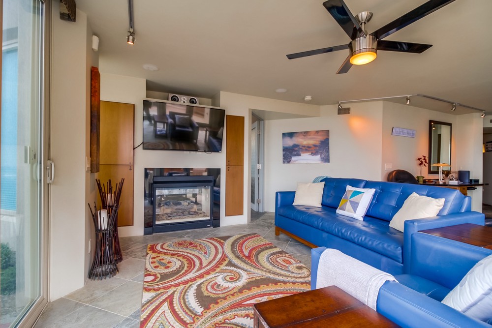 Virtual tour photo 21 of 48 for 3373 Ocean Front Walk