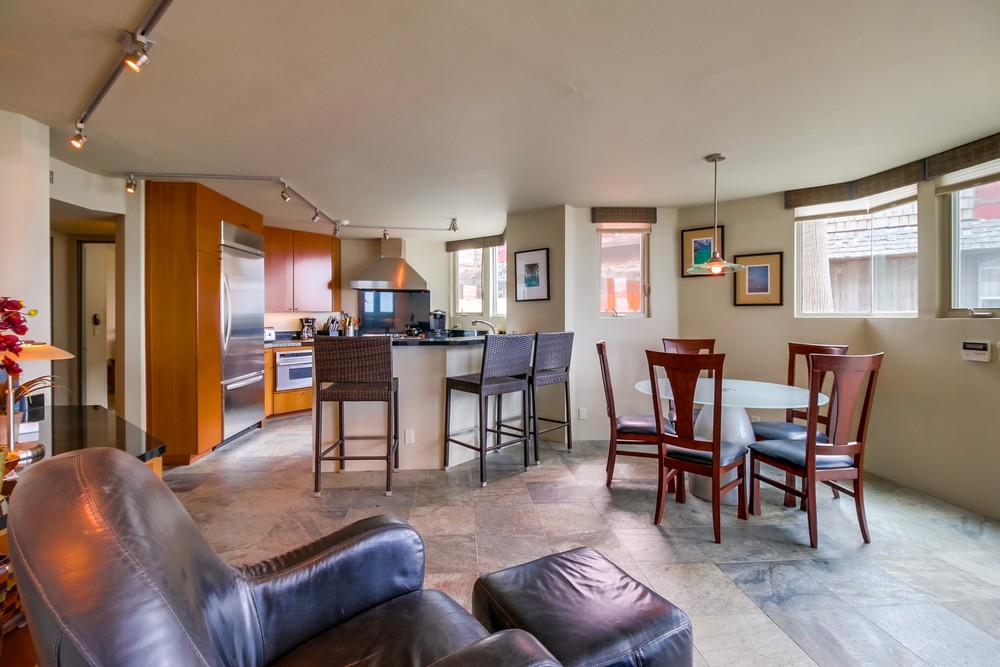 Virtual tour photo 22 of 48 for 3373 Ocean Front Walk