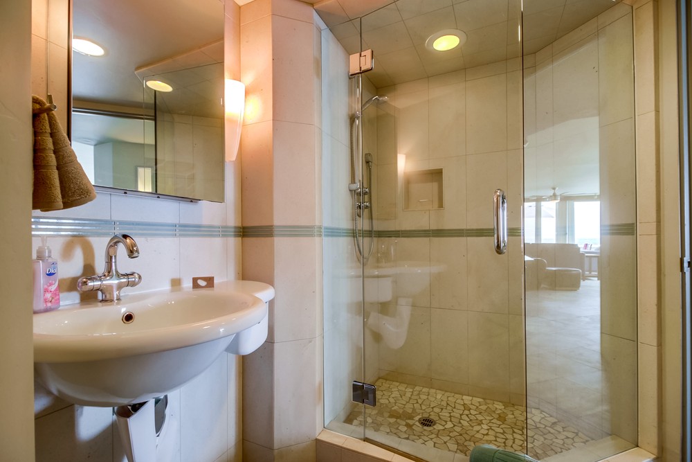 Virtual tour photo 40 of 48 for 3373 Ocean Front Walk