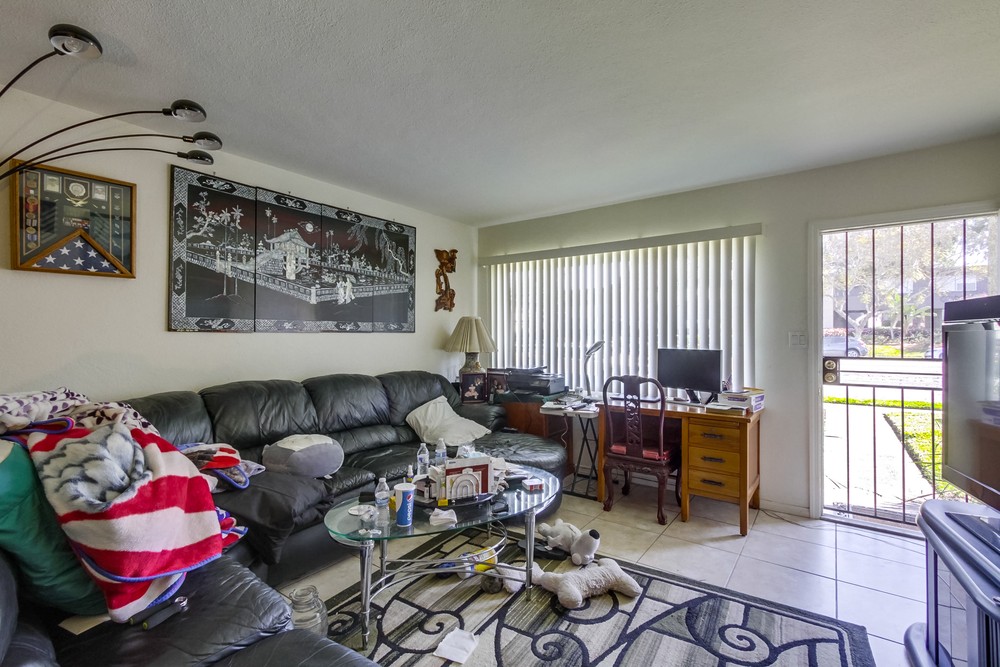 Virtual tour photo 8 of 38 for 3374 Clairemont Dr #76