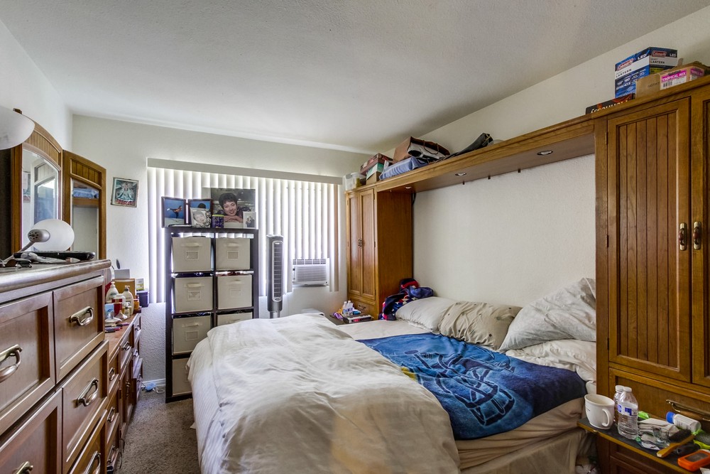 Virtual tour photo 11 of 38 for 3374 Clairemont Dr #76