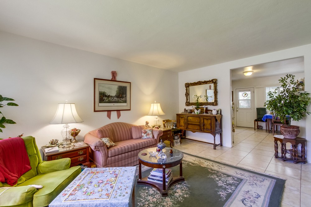 Virtual tour photo 17 of 38 for 3374 Clairemont Dr #76