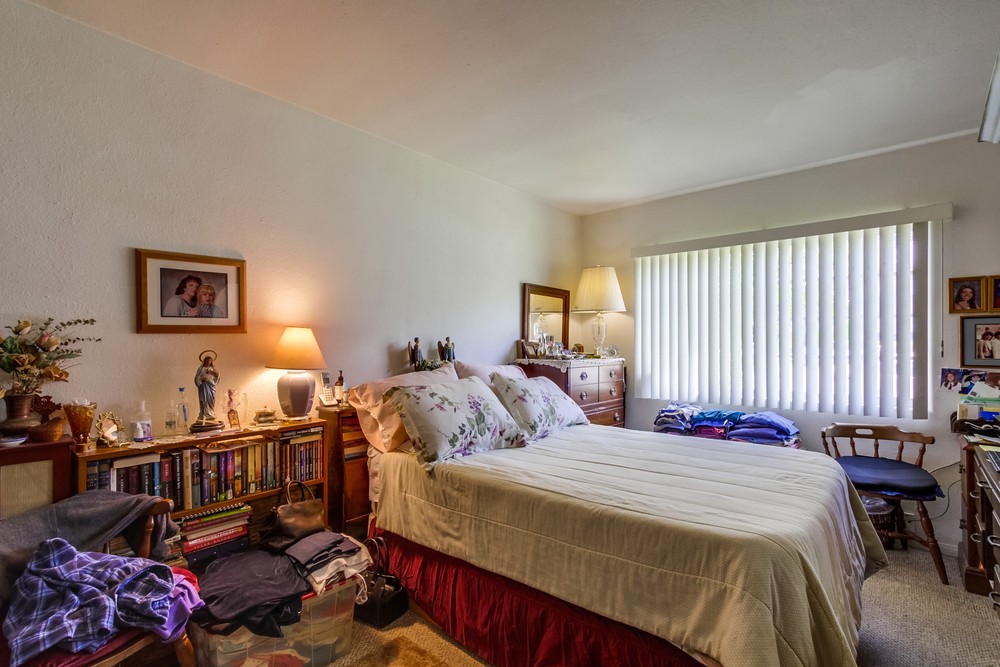 Virtual tour photo 26 of 38 for 3374 Clairemont Dr #76