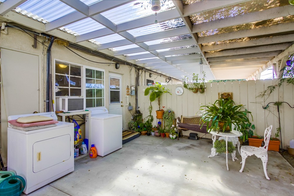 Virtual tour photo 33 of 38 for 3374 Clairemont Dr #76