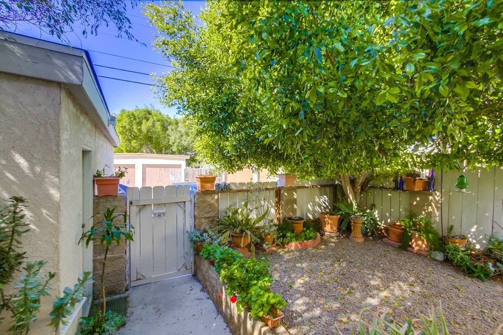 Virtual tour photo 36 of 38 for 3374 Clairemont Dr #76