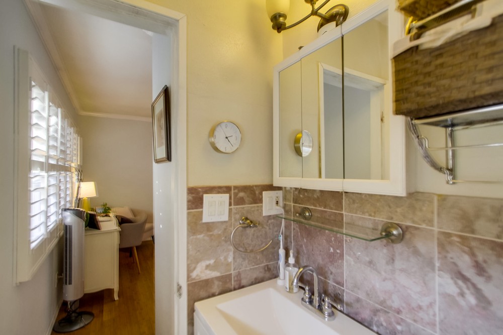 Virtual tour photo 37 of 64 for 3375 32nd St